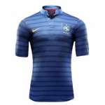 Nike présente le nouveau maillot domicile de l’équipe de France de football pour l’EURO 2012