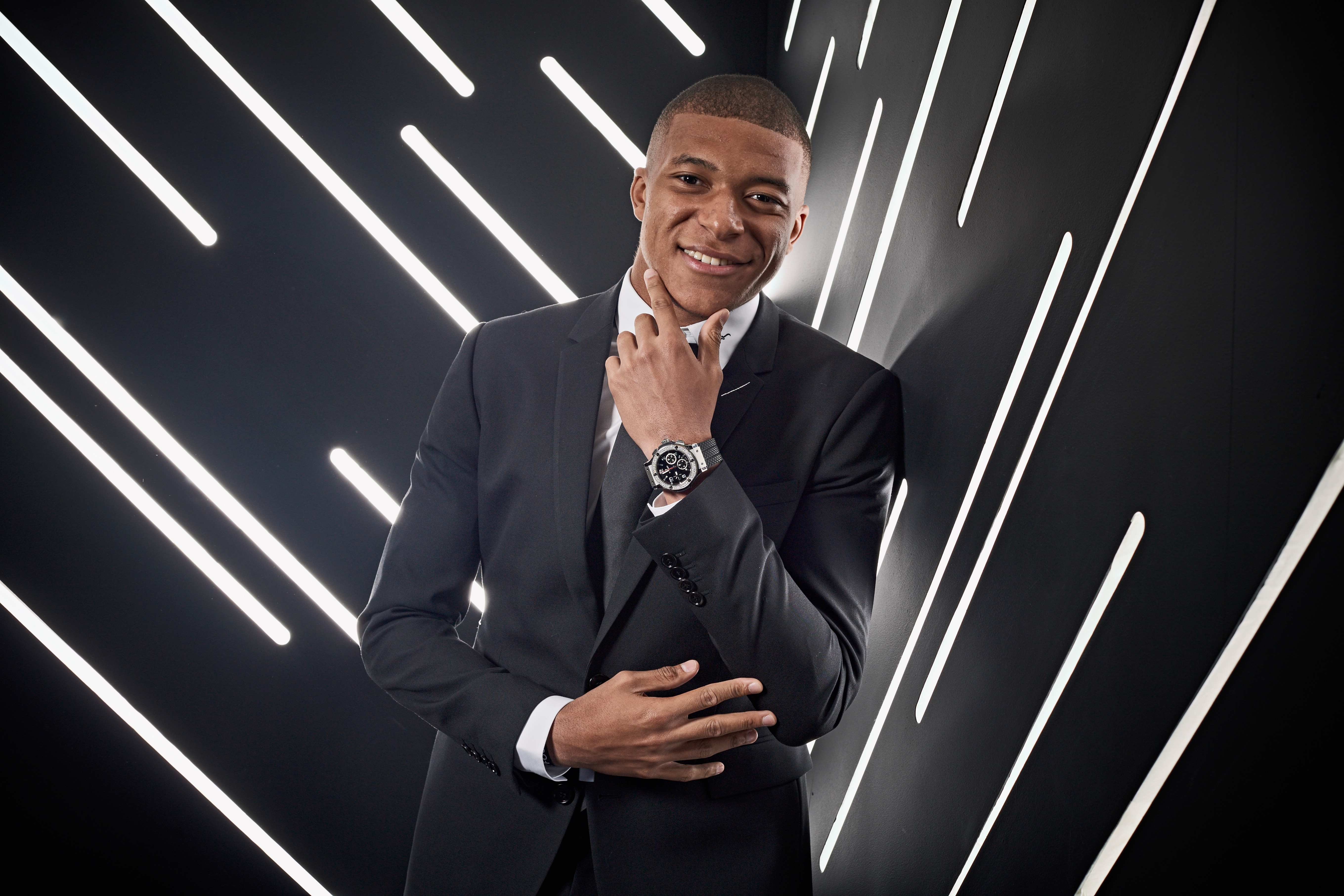 Kylian Mbappe rejoint Pelé parmi les ambassadeurs de la marque Hublot -  SportsMarketing.fr
