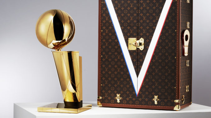 malle trophée NBA Louis Vuitton