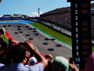 Vue du Grand Prix d’Austin 2025 au Circuit of The Americas, depuis l'une des tribunes où se trouvent le public