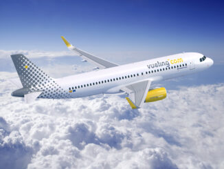 Airbus A320 Vueling aux couleurs de France Rugby illustrant le partenariat officiel pour 2025-2026.