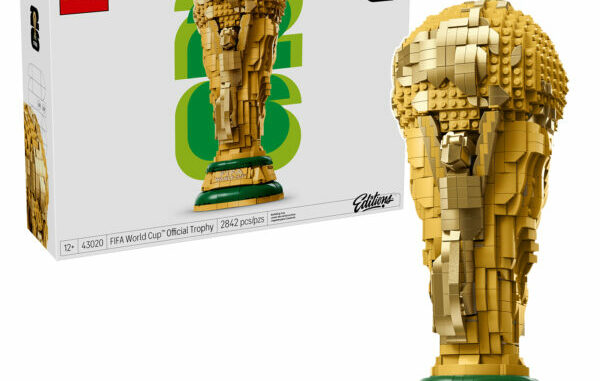 Réplique LEGO du Trophée de la Coupe du Monde FIFA en version officielle
