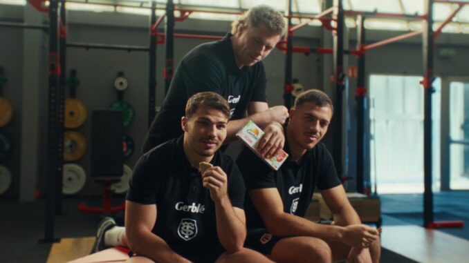 Antoine Dupont et les joueurs du club dans la nouvelle publicité Gerblé Stade Toulousain.