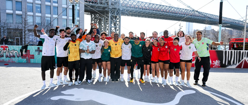 Maillots des sélections PUMA 2026 présentés dans les rues de New York