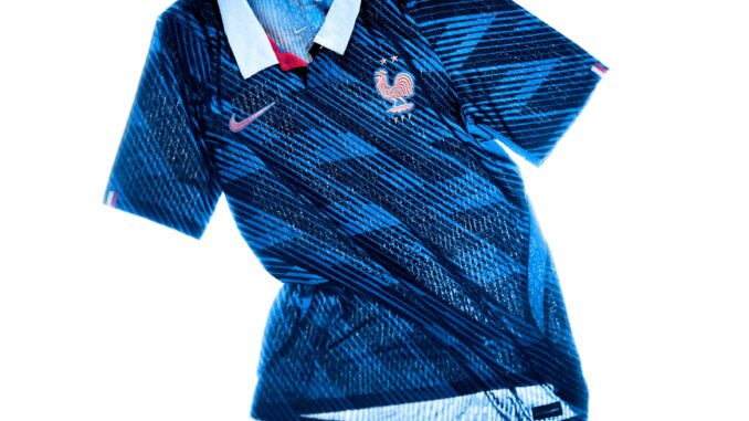 Maillot domicile équipe de France 2026 Nike col blanc cuivre
