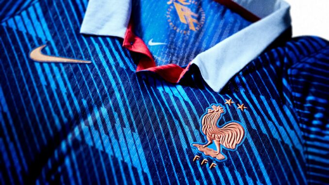 Maillot domicile équipe de France 2026 Nike col blanc cuivre