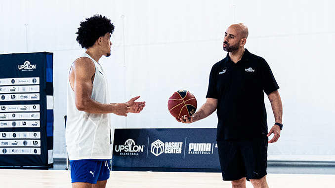 coach basketball Upsilon interaction joueur entraînement personnalisé