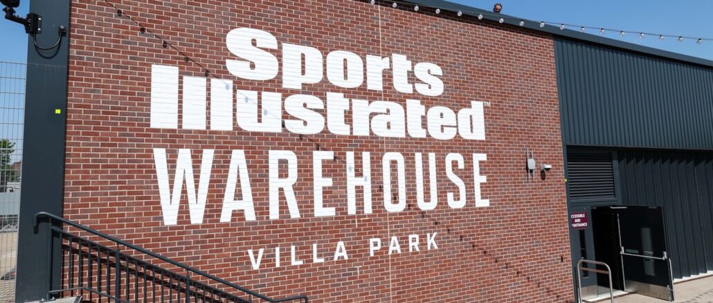 Façade en briques du Sports Illustrated Warehouse à Villa Park, venue de 3 500 places au cœur du partenariat de 12 ans entre Aston Villa et Sports Illustrated Tickets
