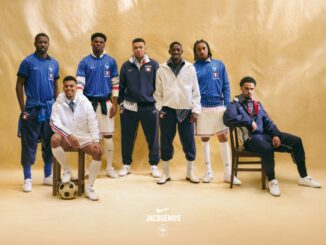 Nike x Jacquemus x Équipe de France — collection X2 Coupe du monde 2026 — joueurs de l'Équipe de France dont Kylian Mbappé portant les maillots et pièces de la capsule Jacquemus