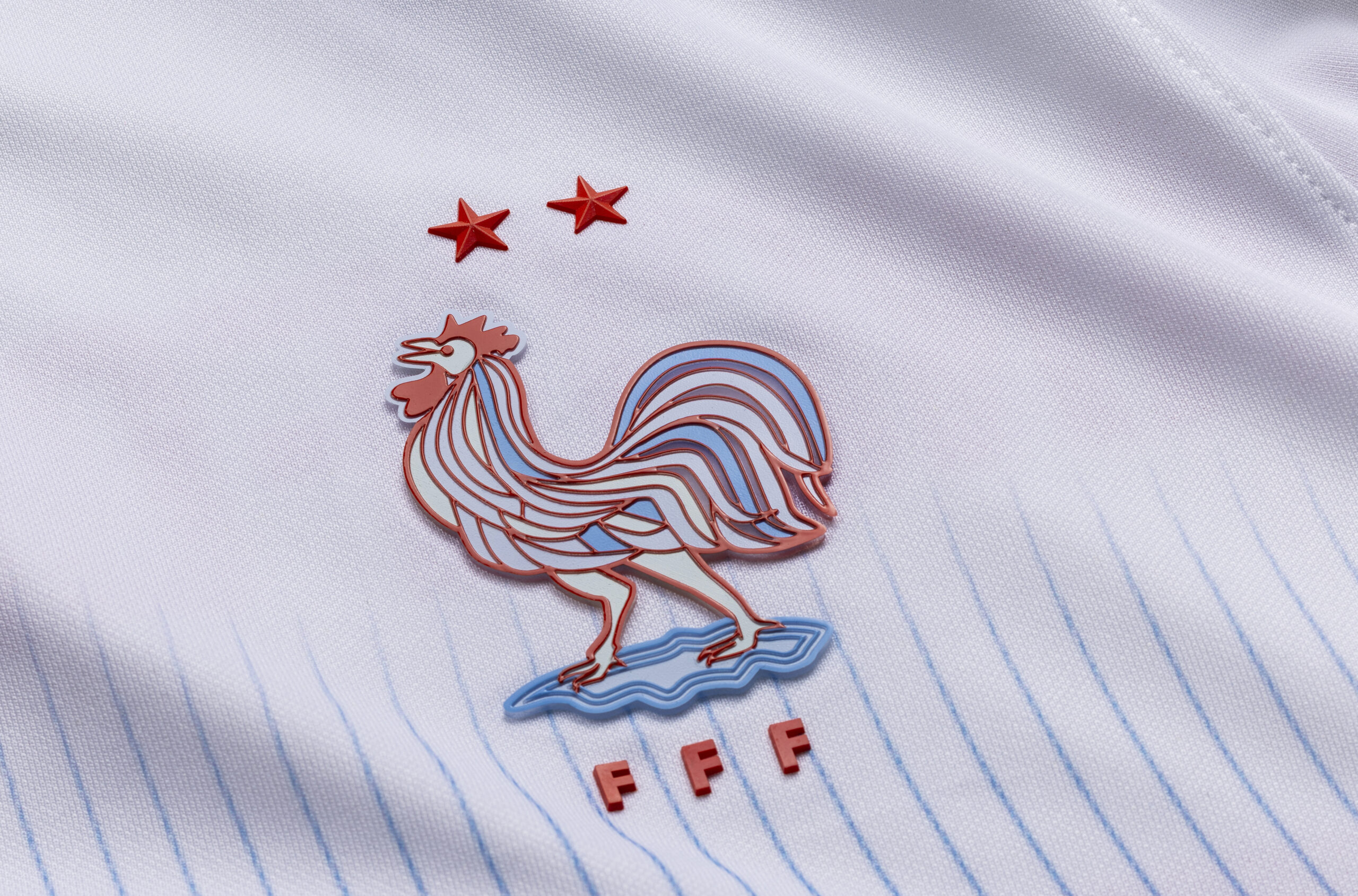 Badge exclusif FFF × Francofolies sur le maillot collector 2026