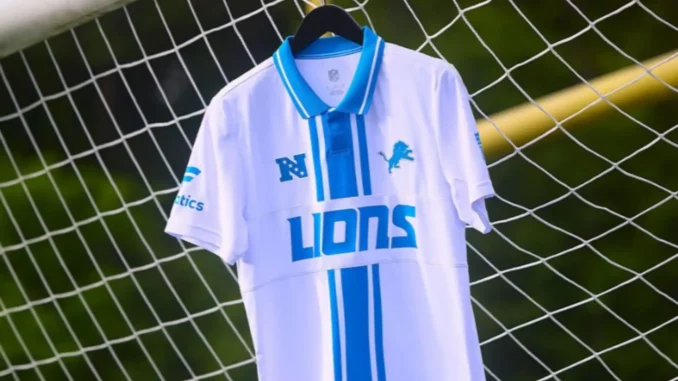 Maillot des Detroit Lions inspiré du football créé par Fanatics pour la collection Football x Football de la NFL