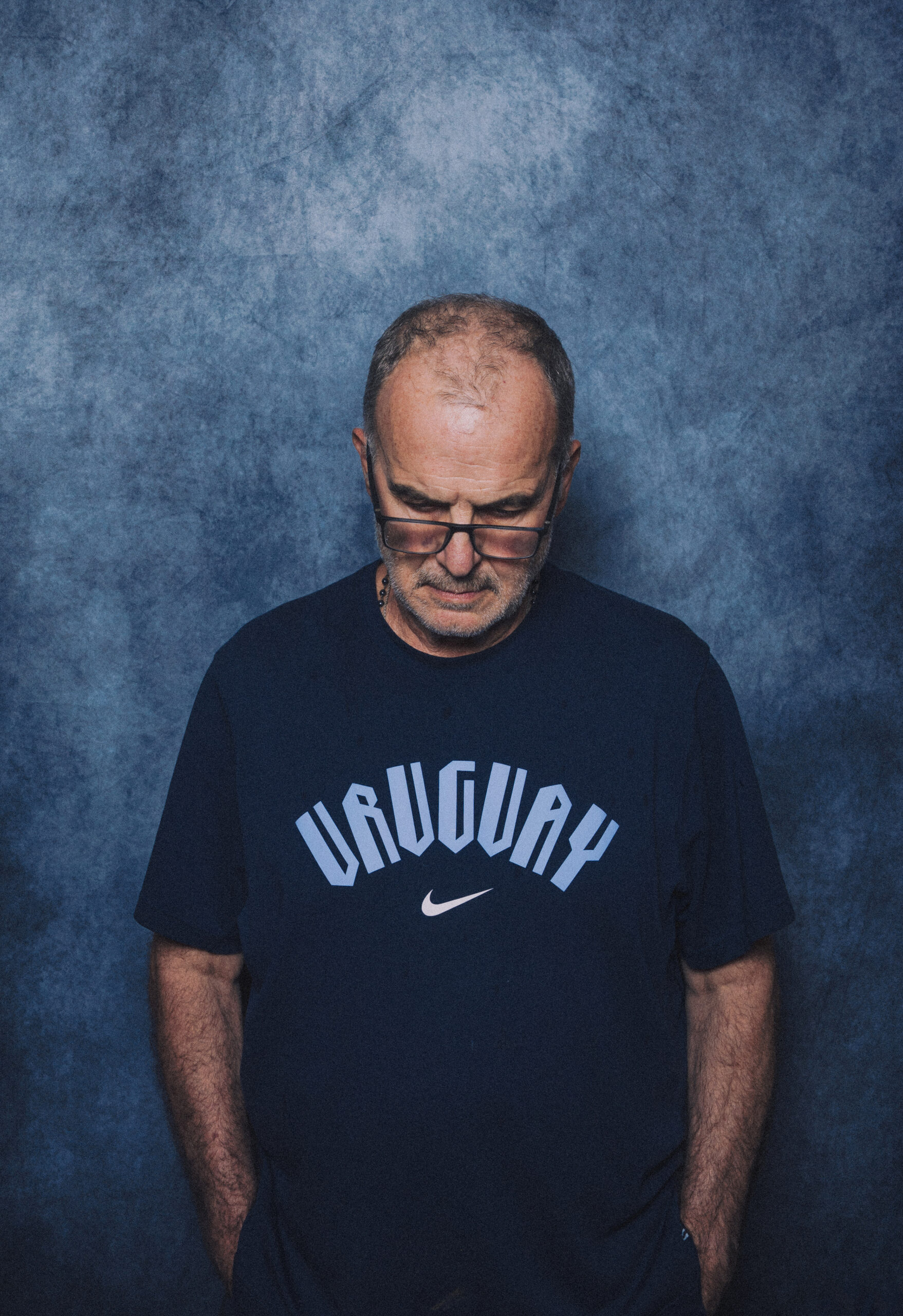 Portrait officiel de Marcelo Bielsa réalisé par Michael Regan pour Getty Images