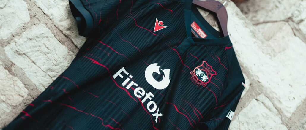 Maillot extérieur Wrexham AFC 2026-2027 avec le logo Firefox, nouveau sponsor maillot du club