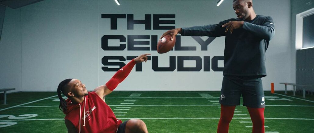 Des joueurs NFL répètent leurs célébrations de touchdown dans le Celly Studio de la campagne NFL 2026