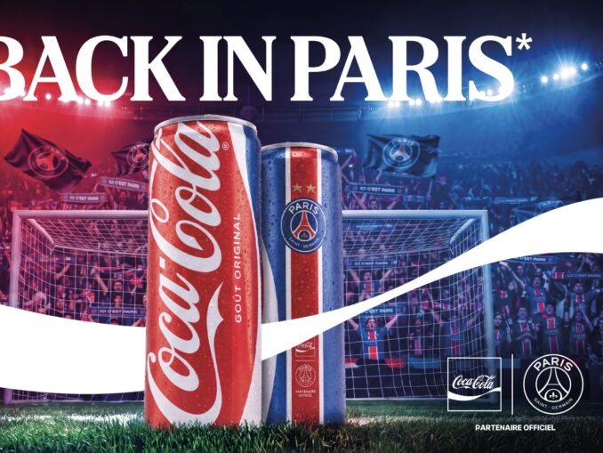Visuel de campagne Coca-Cola PSG « Back in Paris » avec la canette collector aux couleurs du Paris Saint-Germain