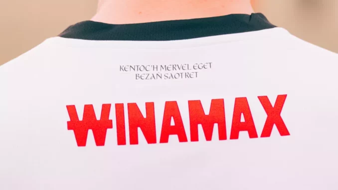 Maillot du Stade Rennais avec le logo Winamax au dos, saison 2026-2027