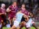 Sipili Falatea, pilier de l'UBB, percute la défense du Racing 92 en Top 14 au stade Chaban-Delmas