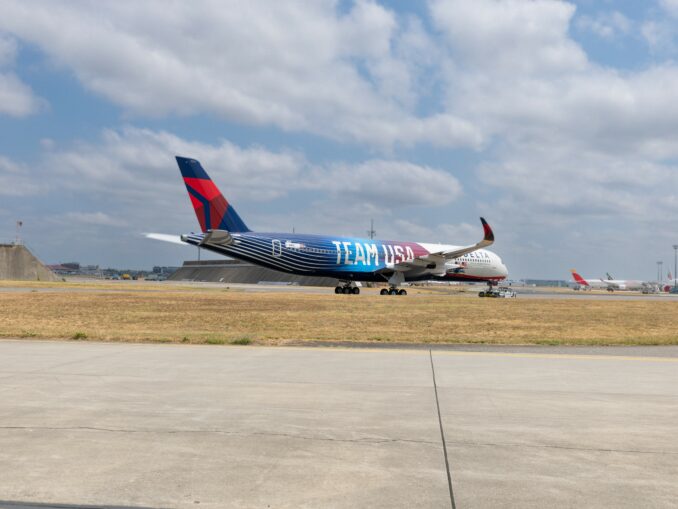 L’Airbus A380 d’Emirates aux couleurs des quatre Grand Chelems illustre l’avion comme actif du sponsoring sportif