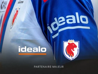 Logo idealo sur la manche bleue du maillot d’OL Lyonnes, avec les deux logos et la mention « Partenaire majeur »