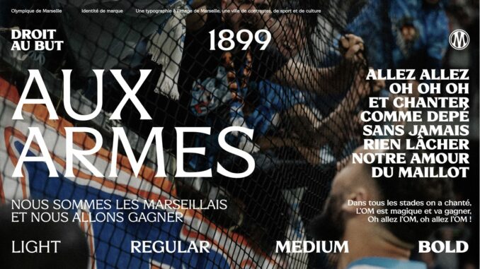Supporters de l'Olympique de Marseille derrière un filet, avec les chants du Vélodrome composés dans la nouvelle typographie du club