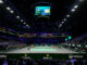 Court central du Rolex Paris Masters à la Plenitude Arena de Nanterre, avec l'horloge et la signalétique Rolex